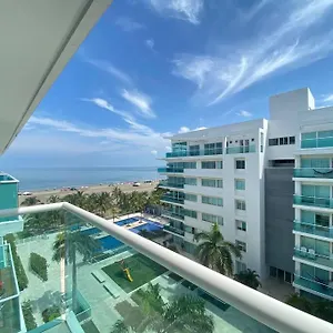 Con Linda Vista Al Mar Primera Linea , Cartagena Colombia